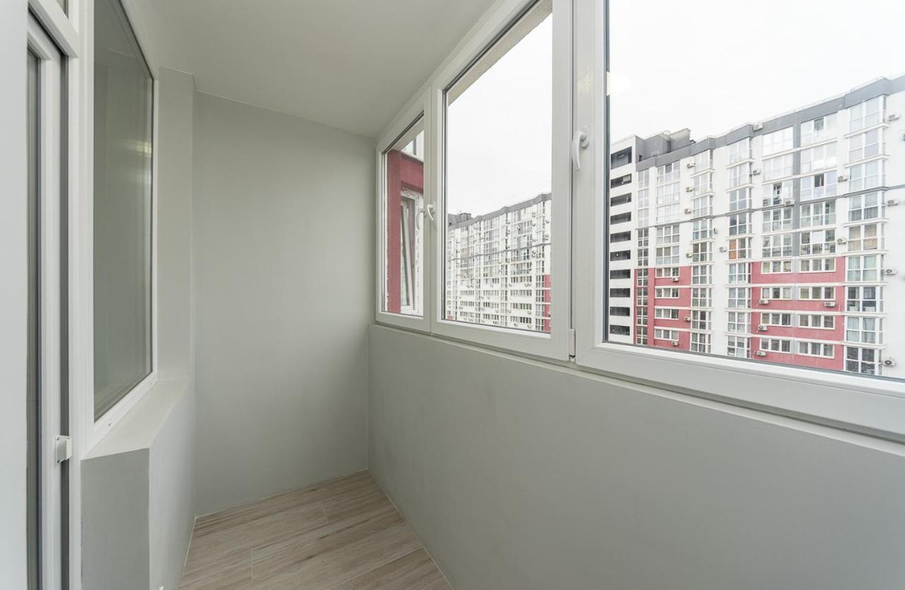 Flatrent Drahomanova 2A Apartment Киев Екстериор снимка