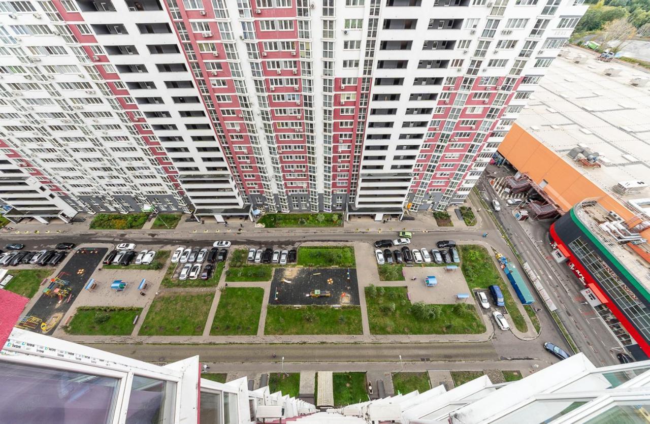 Flatrent Drahomanova 2A Apartment Киев Екстериор снимка