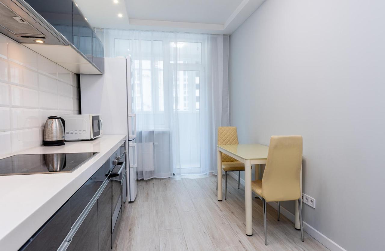 Flatrent Drahomanova 2A Apartment Киев Екстериор снимка