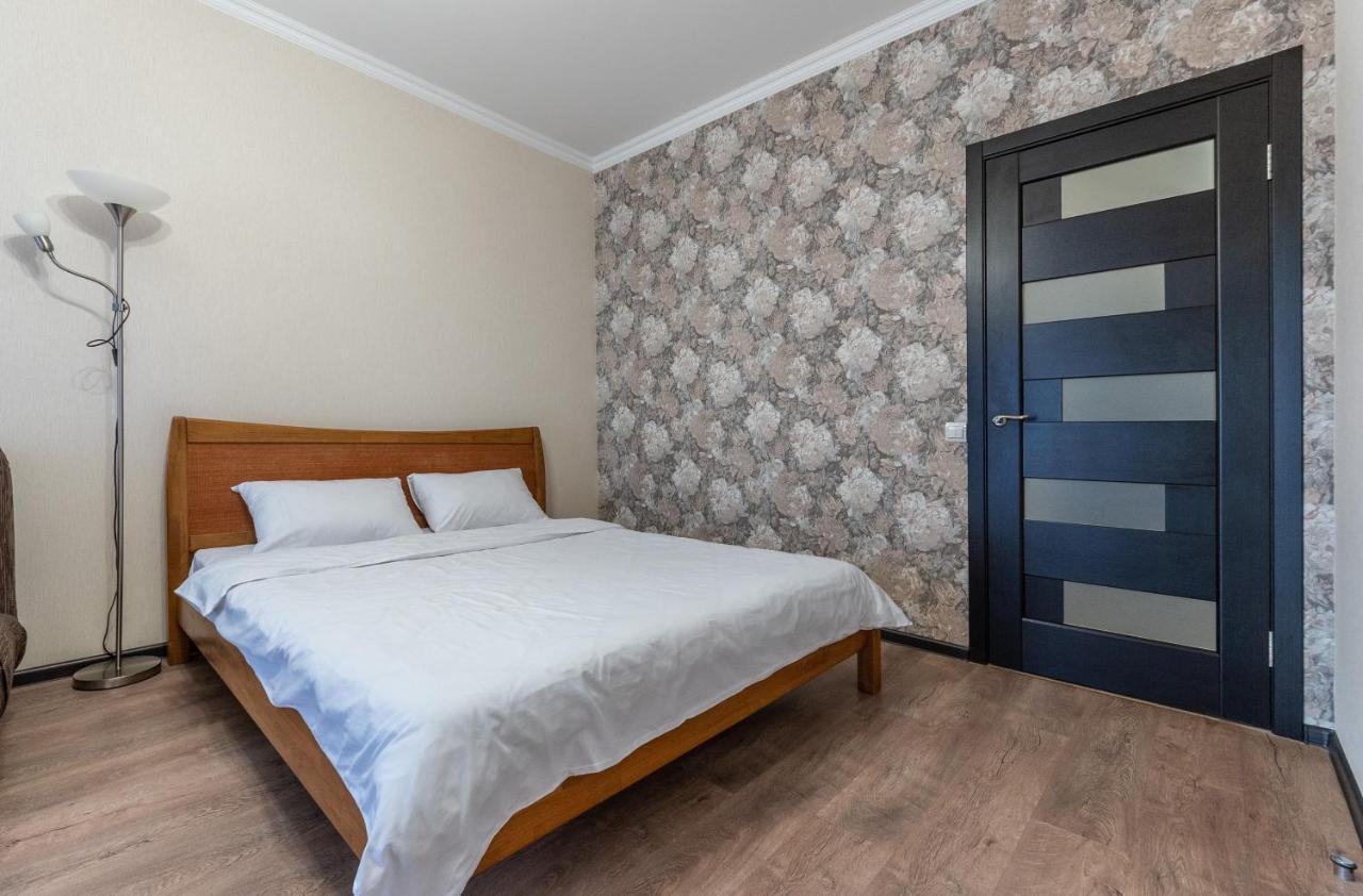 Flatrent Drahomanova 2A Apartment Киев Екстериор снимка