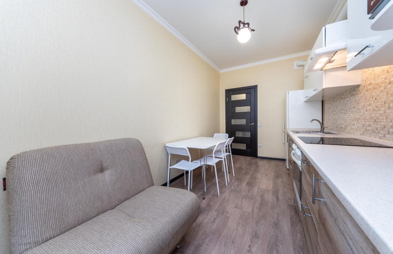 Flatrent Drahomanova 2A Apartment Киев Екстериор снимка