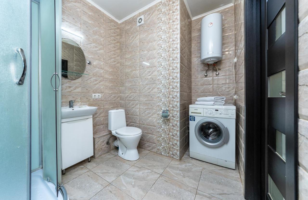 Flatrent Drahomanova 2A Apartment Киев Екстериор снимка