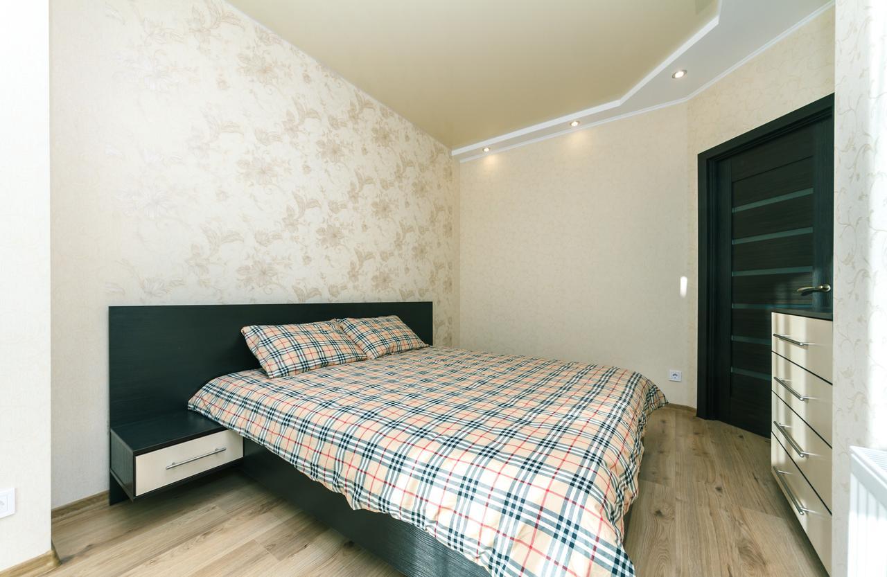 Flatrent Drahomanova 2A Apartment Киев Екстериор снимка