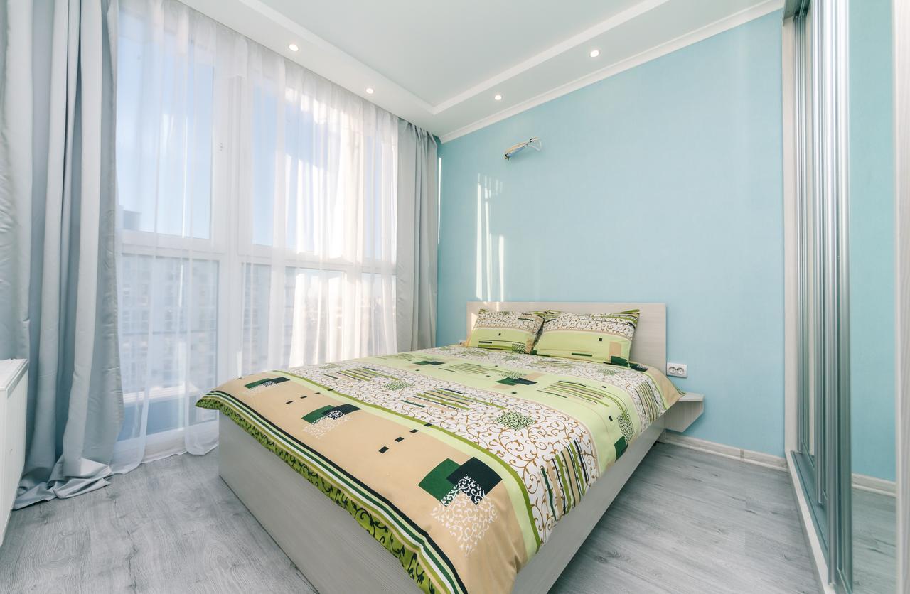 Flatrent Drahomanova 2A Apartment Киев Екстериор снимка