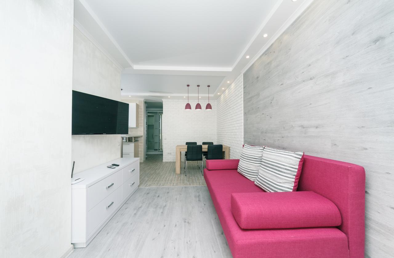 Flatrent Drahomanova 2A Apartment Киев Екстериор снимка