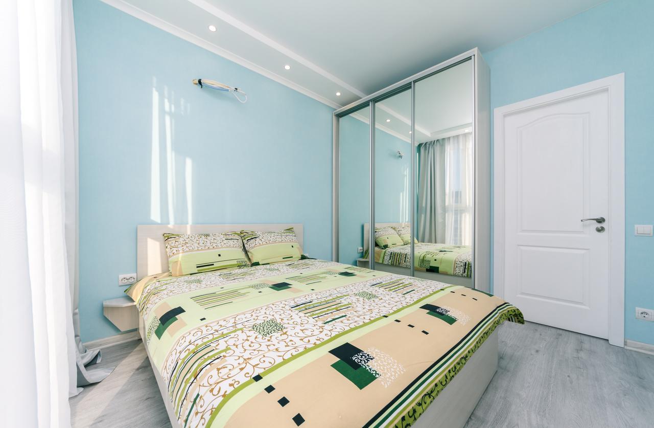 Flatrent Drahomanova 2A Apartment Киев Екстериор снимка