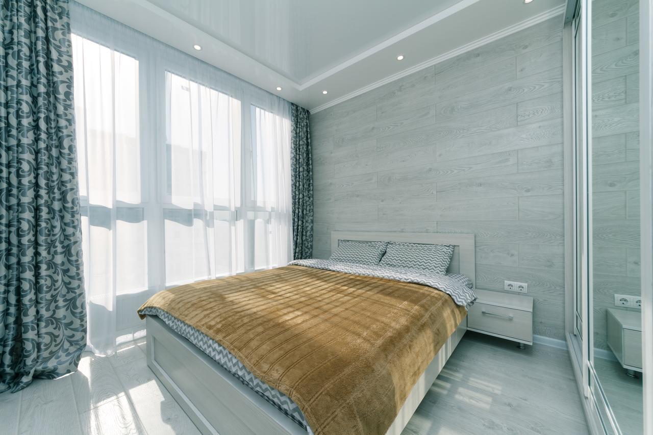 Flatrent Drahomanova 2A Apartment Киев Екстериор снимка