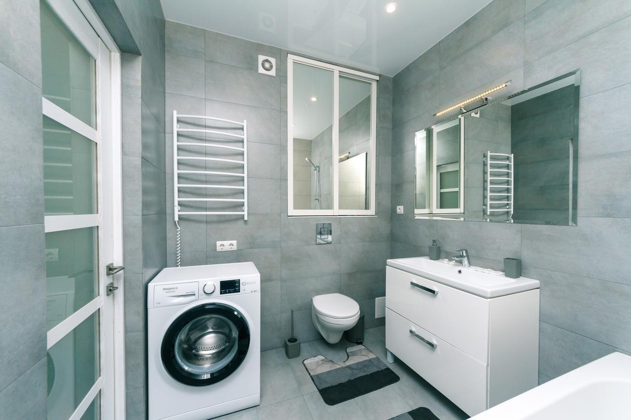 Flatrent Drahomanova 2A Apartment Киев Екстериор снимка