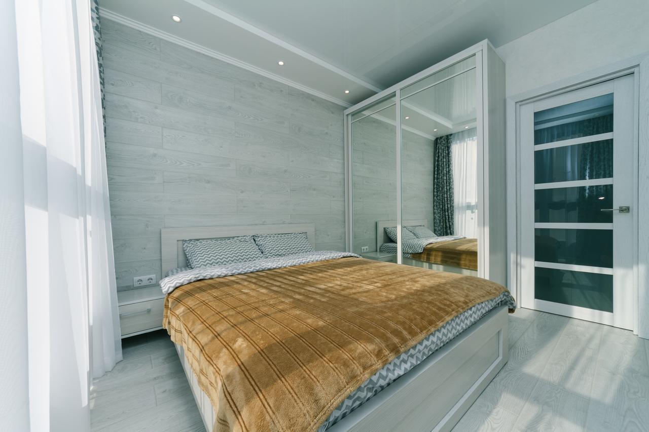 Flatrent Drahomanova 2A Apartment Киев Екстериор снимка
